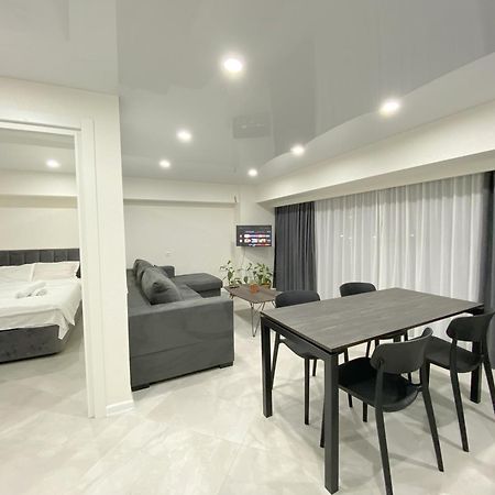 Gss Apartment Tbilisi Buitenkant foto