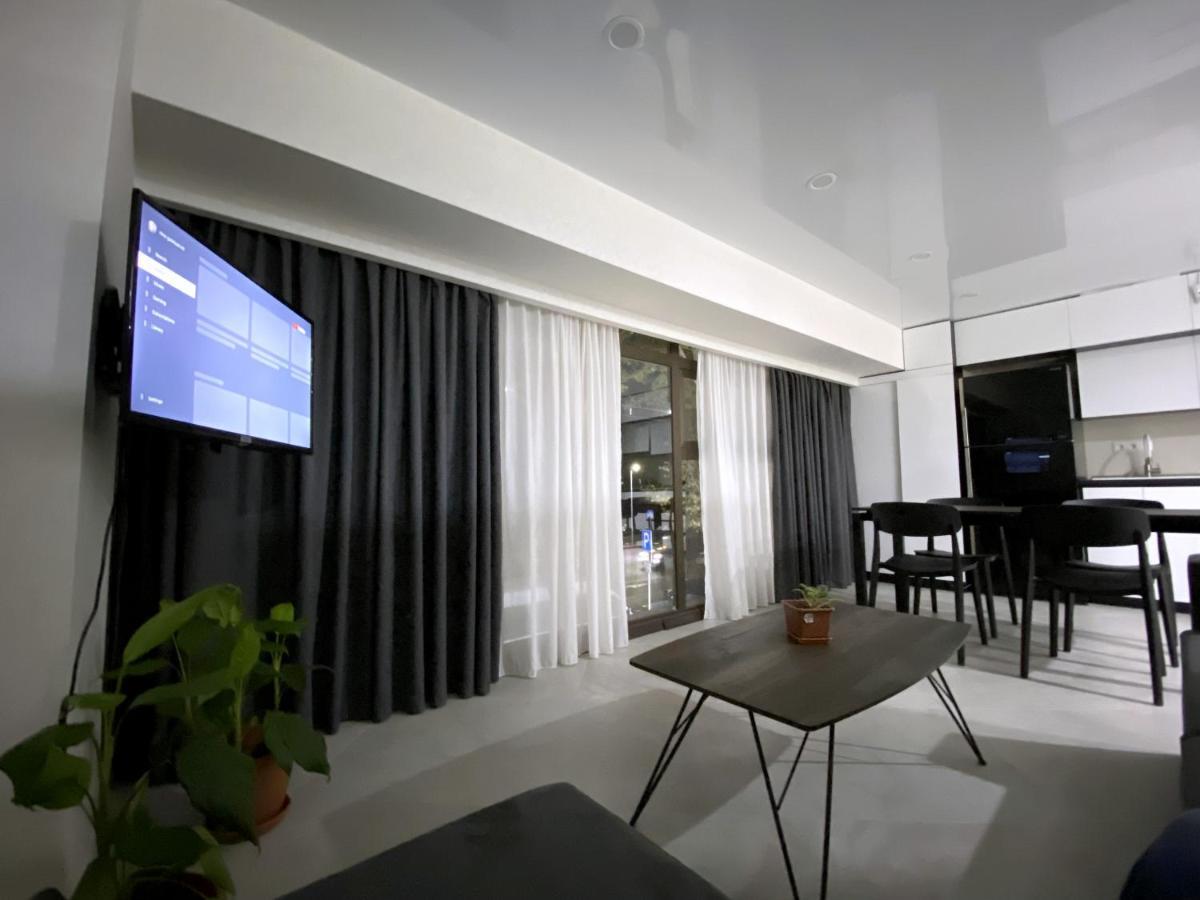 Gss Apartment Tbilisi Buitenkant foto