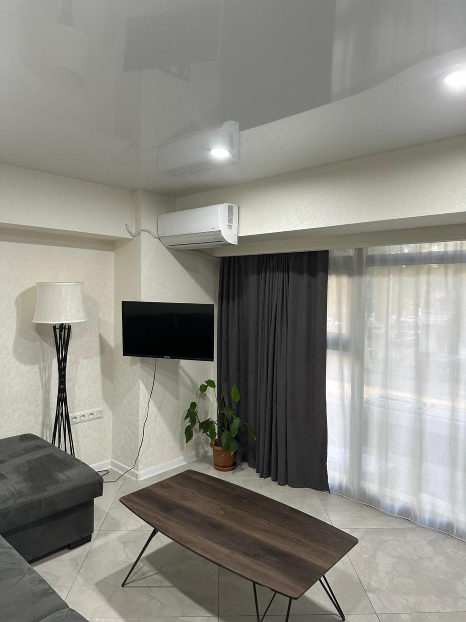 Gss Apartment Tbilisi Buitenkant foto